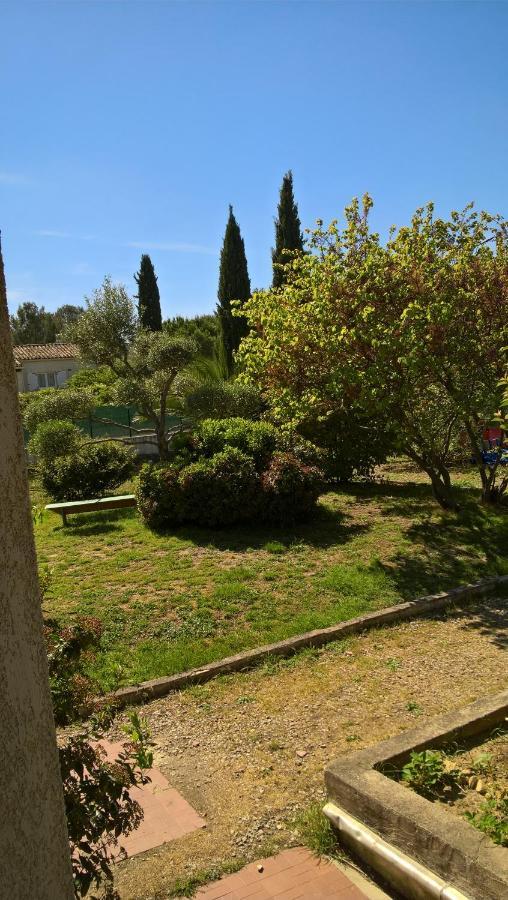 לינה וארוחת בוקר Saint-Jean-de-Cornies Chez Naomi מראה חיצוני תמונה